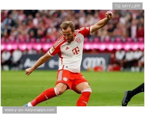 凯恩禁区内连续调整打出贴地高质量射门